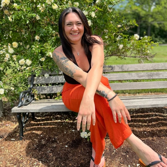 Meet your Posher Heather - Picture 2 of 3